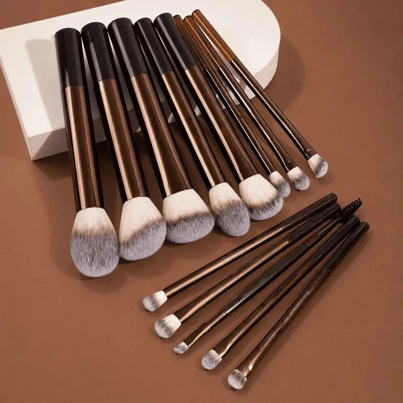 16Pcs Soft Bristle Kabuki Blending Makeup Brush Set Foundation Eyeshadow Blush Cosmetic Tool Professional Makeup Brush — image 2