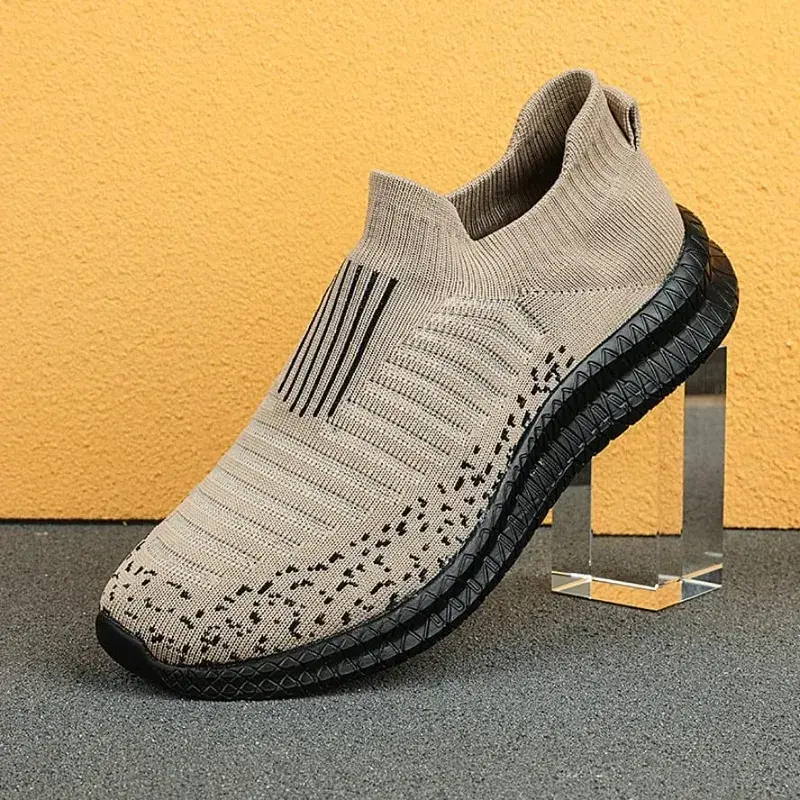 2026 Breathable Men Casual Shoes Lightweight Outdoor Male Walking Shoes Anti-slip Men's Sneakers Slip on Flats Vulcanized Shoes — image 3