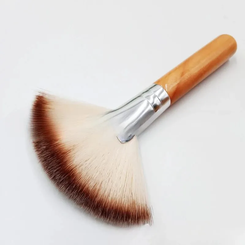 Mini escova de maquiagem suave esteticista limpeza cosmético pequeno branco curto punho de madeira escovas de fã de fibra sintética para facial — image 7