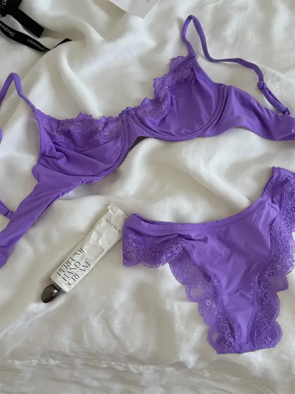 Set Bra Cawan Penuh Tanpa Garis Merah Jambu Berdawai Berdawai Lace Trim Lift Selesa Minimalis Seamless Mesra Kulit Coli Setiap Hari dan Seluar Dalam — image 8