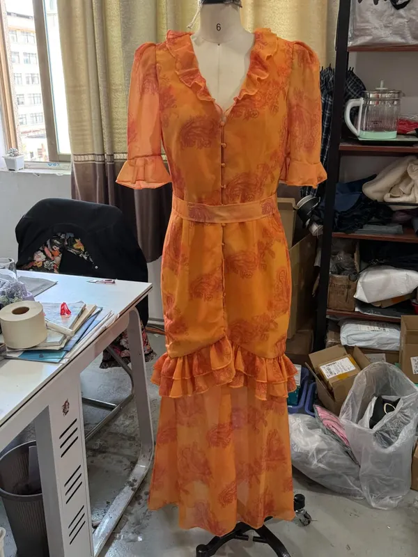 Pakaian Maxi Chiffon Cetak Bunga-bungaan Wanita Lengan Panjang V-leher Dalaman Romantik Gaun Potong Renda Tinggi Rendah 2026 Gaun Wanita Elegan Musim Panas — image 8