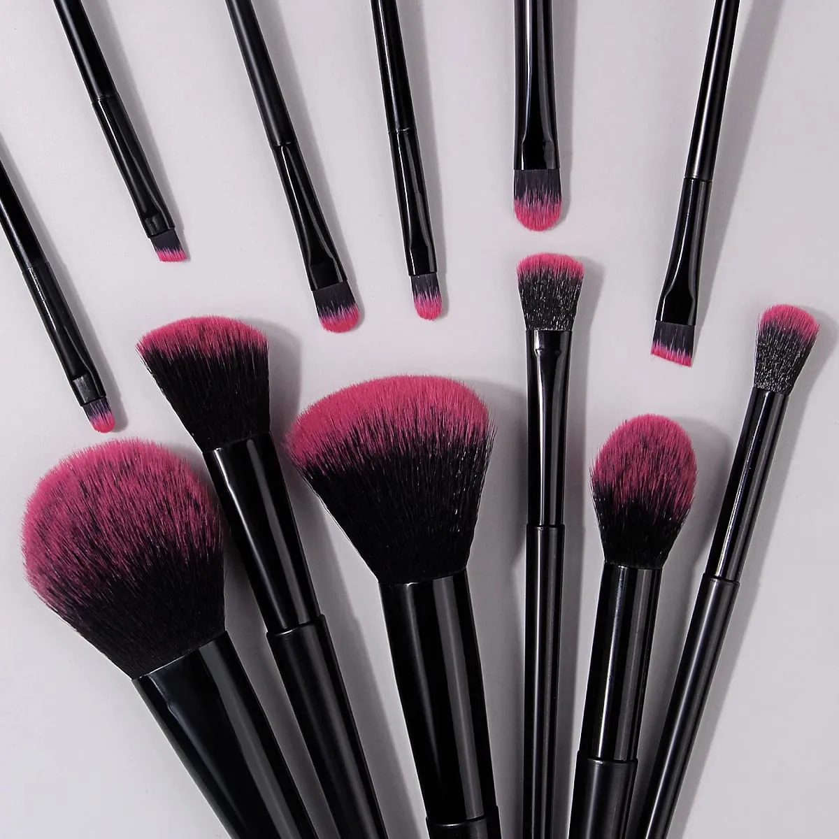 16 stk Gradient Pink Makeup Børste Sæt Blødt Syntetisk Hår Ansigt Øje Kosmetiske Børster Med 2 Triangle Velvet Powder Puffs Black Mak — image 6