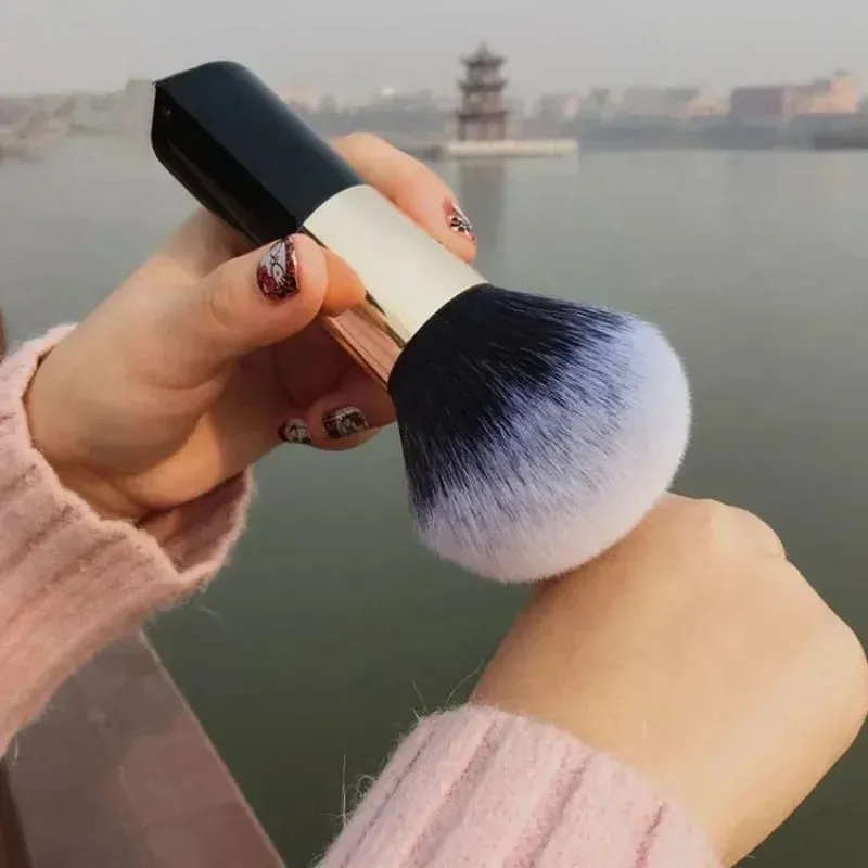 Μεγάλου μεγέθους Πούδρα Foundation Brush Professional Makeup Brush Multifunctional Cosmetic Blush Sculpting Bronzer Brush Tool Makeup — image 1