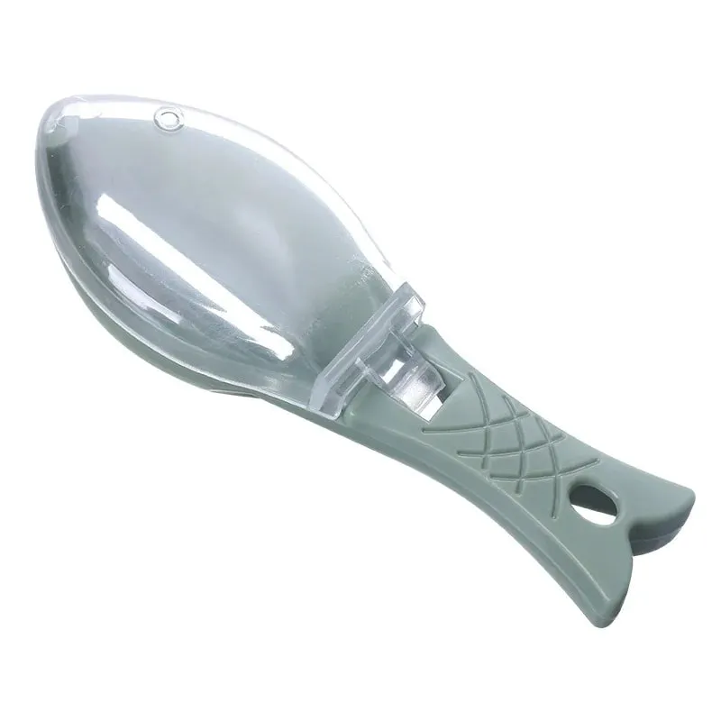 Use a Cover-Equipped Fish Scale Scraper Manual Fish Scale Remover Kitchen Fish Scale Scraper Manual Tool for Removing Fish Scales.