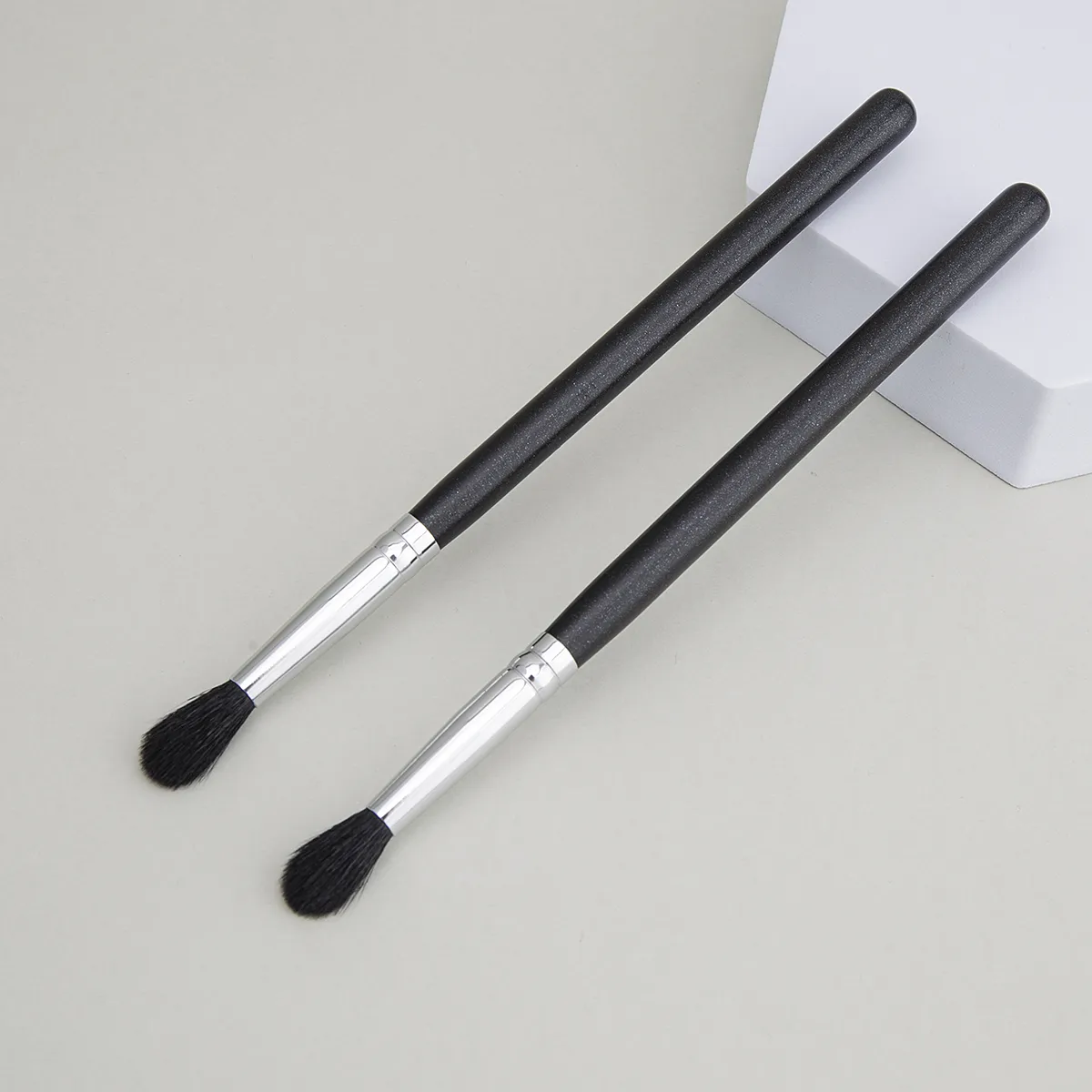 224 Crease Brush Eye Shadow Crease Blending Makeup Brushes High Quality Flame Shape Goat Hair Eye Eye Shadow Crease Makeup — image 6