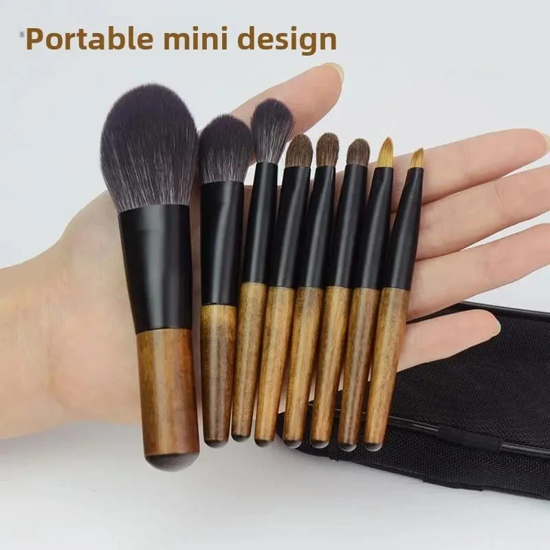 Ensemble de mini pinceaux de maquillage de voyage, avec pochette, manche en bois, brosse cosmétique pour poudre pour le visage, Blush, surligneur, correcteur, fard à paupières, 8 pièces
