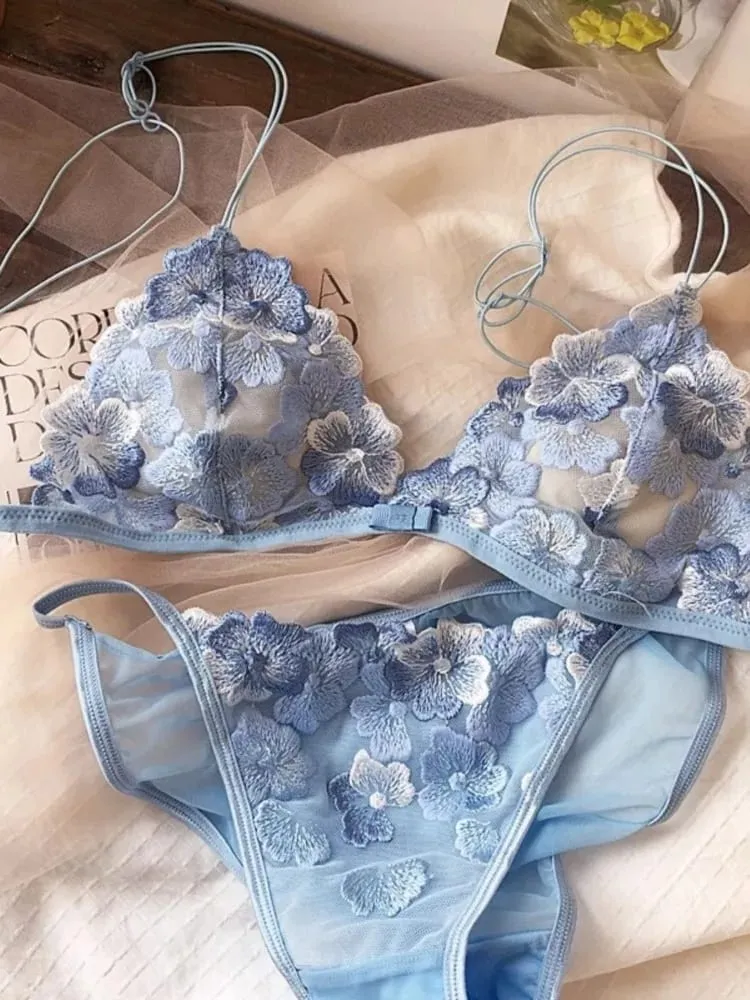 French Niche Lingerie Set Embroidered Mesh Triangle Cup Wireless Bralette Retro Lace Thin Sexy Comfortable Bra USA Tushy MOYISU — image 5