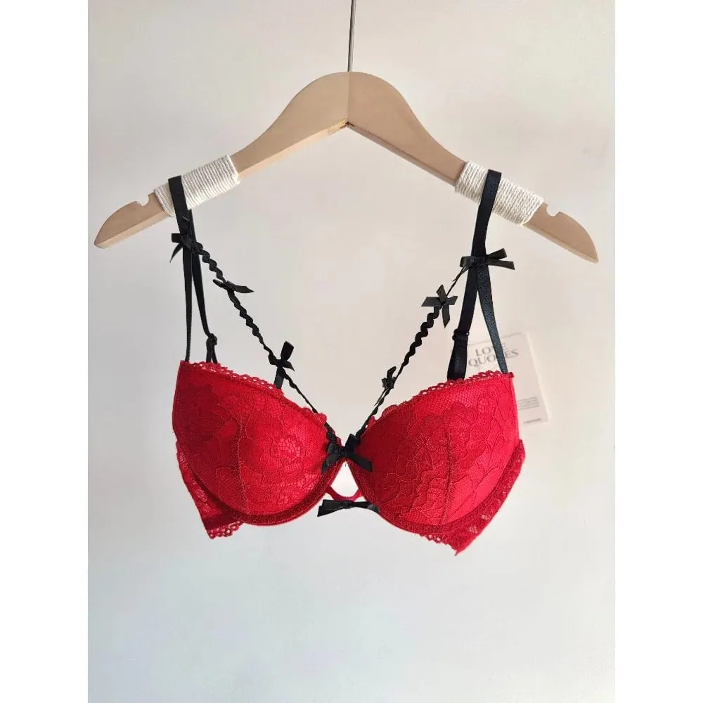 セクシーなWomen Wedding Red Lace Lingerie Set Bowknot Design Push Up Bra Small Bust Pure Style Party Intimate Underwear Suit 32-38AB — image 2