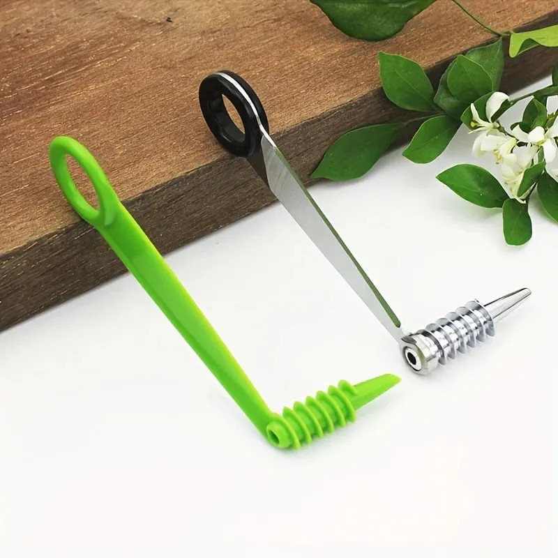 Manueller Gemüsespiralschneider – Handschneider aus Edelstahl mit gebogenem Design, geeignet für gleichmäßiges Schneiden von Kartoffeln — image 3