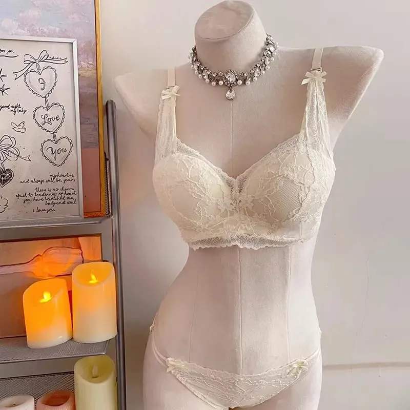 セクシーなBANERDANNI Halter Lace Bra Bow Soft Lace Fabric Padded Push Up Wireless Soft Innerwear Lingerie Small Bust All Day Comfort