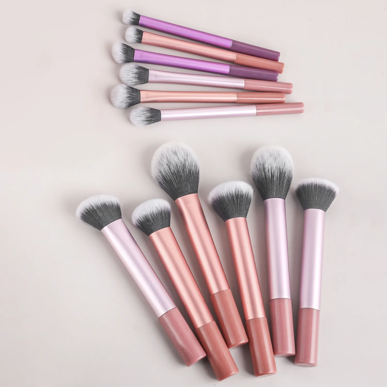 메이크업 브러쉬 세트 공급 구성을 위한 12pcs 창의적 전문 다기능 화장품 브러쉬