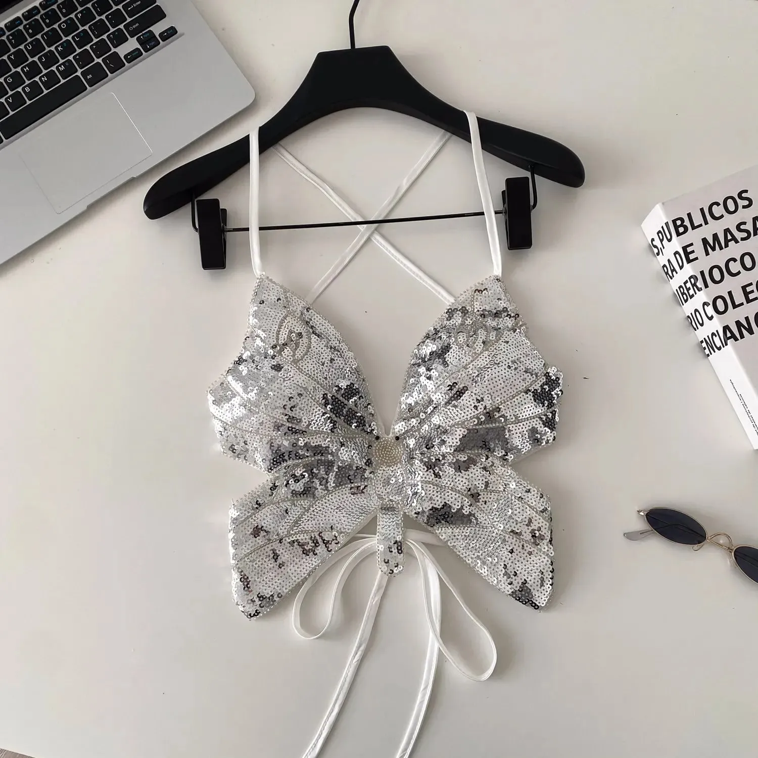 Chic Criss‑cross Backless Sequin Bow Camis Spaghetti Strap Tank Top Sexy Fashion Y2K Hot Girl Summer Crop Top — image 1