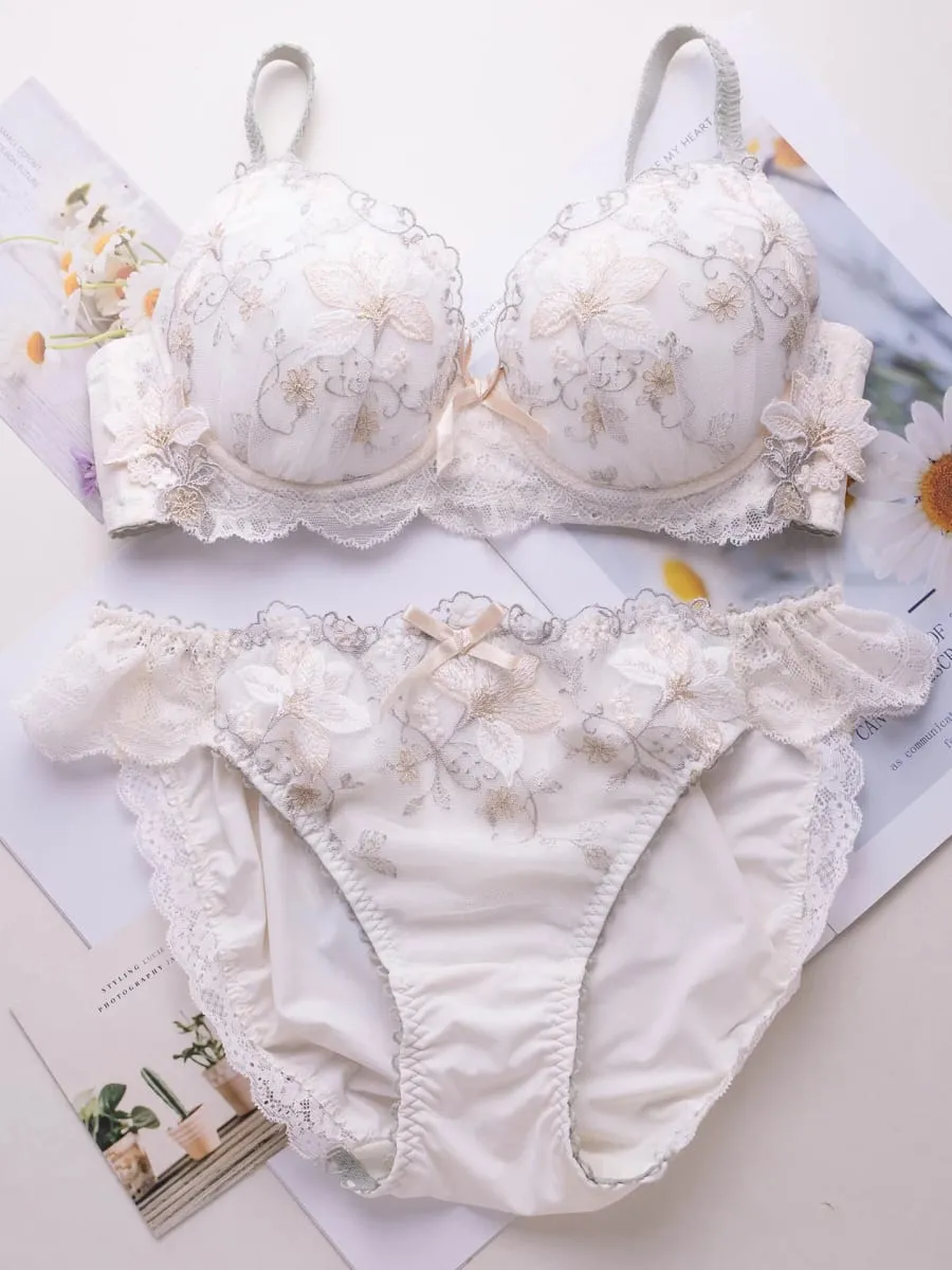 Süßes Dessous-Set im japanischen Stil mit dünnem, besticktem BH-Set mit flachen Körbchen und Scheiben Typ 2
