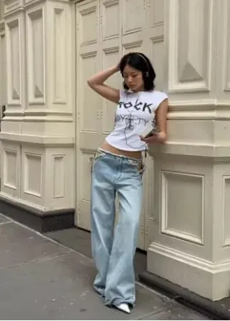 Men Y2K Rhinestone Rivet Decorated Wide Leg Jeans Vintage Washed Distressed Denim Pants Hip Hop Streetwear Baggy Trousers