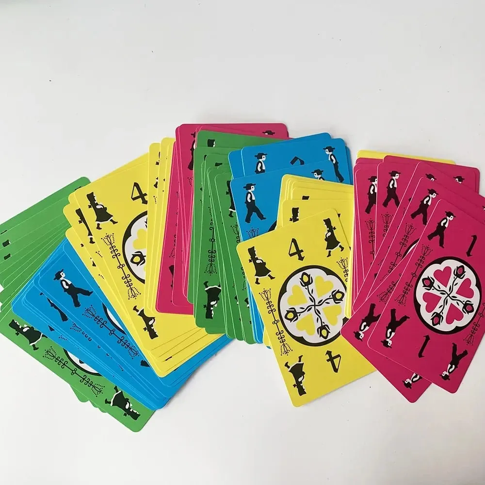 Dutch Blitz Originální rychlá karetní hra obsahuje 160 karet, které se rychle a snadno naučíte Skvělá rodinná hra pro každého pro 2