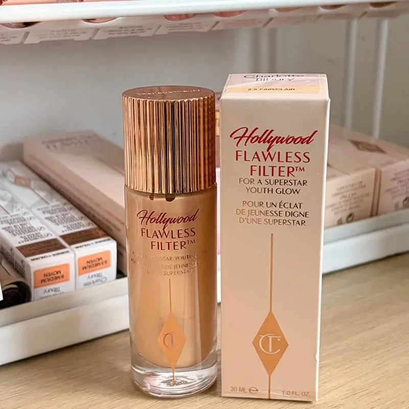 Yayasan Penyerlah Charlotte Tilbury CT Tekstur Berterusan Penyamar Menghidrat Mekap Mencerahkan Serbuk Padat — image 9