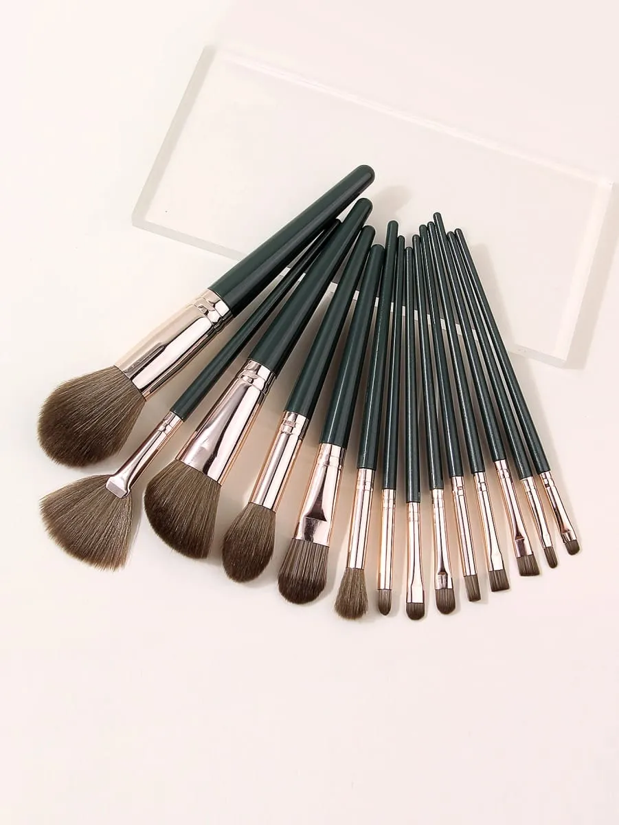 18 Piece Makeup Brush Set. Face Makeup Brushes & Eye Detail Brushes & Makeup Sponges & Triangular Powder Puffs Beauty Kit