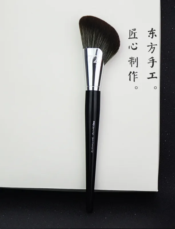 1 db Pro Round Powder sminkecset Beállítás Smink ecset Púder Kontúr szintetikus Haj Angled Foundation fa nyél — image 12