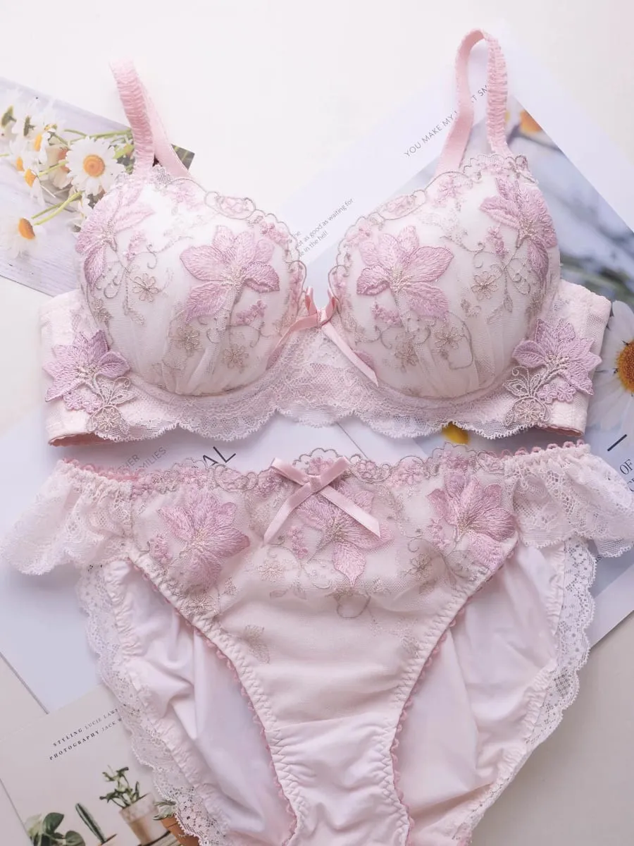 Süßes Dessous-Set im japanischen Stil mit dünnem, besticktem BH-Set mit flachen Körbchen und Scheiben Typ 2