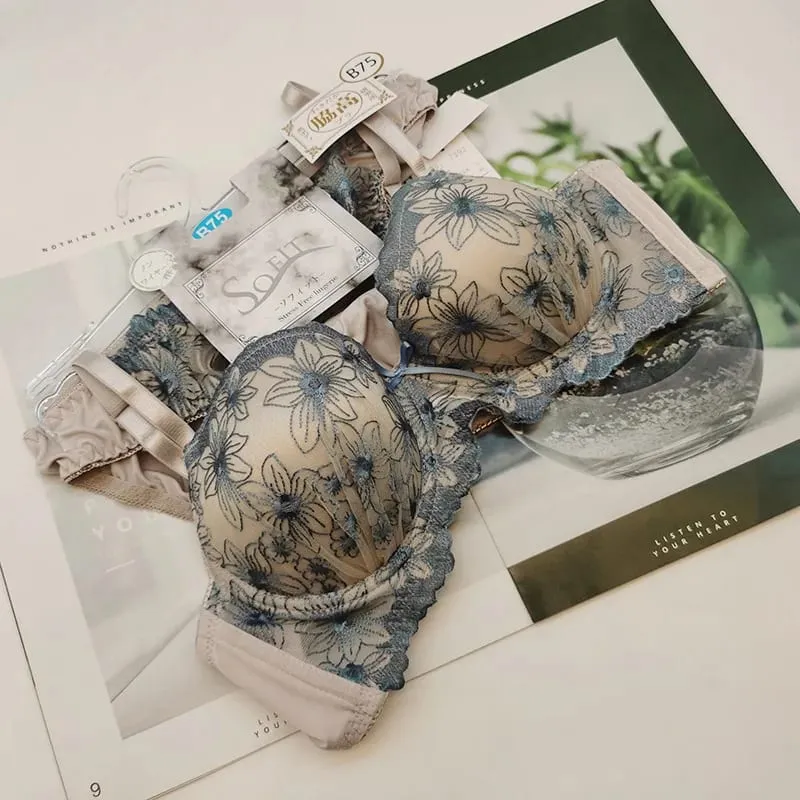 Nuevo Conjunto de Sujetador de encaje con soporte para reunión, modelos de lujo, lencería bordada agradable a la piel, traje corto, ropa interior cómoda sin aros — image 5