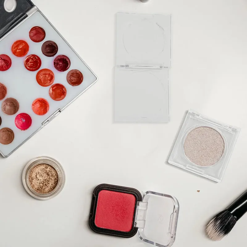 4ks přenosné kompaktní krabičky na tvářenky Malé prázdné obaly na make-up obaly Cestovní obaly Plnitelné oční stíny — image 5